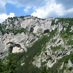къща край реката - * Trigrad