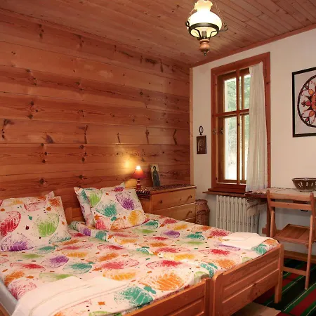 къща край реката - Ferienhaus Trigrad