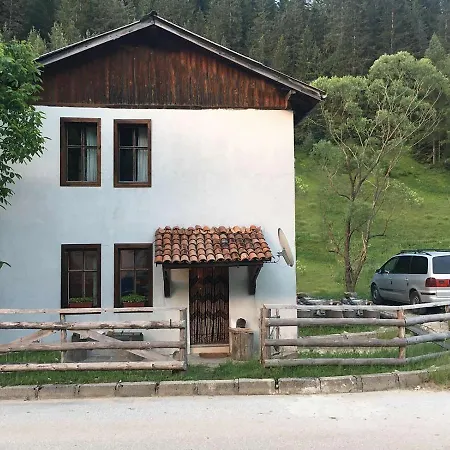 Ferienhaus къща край реката - Trigrad